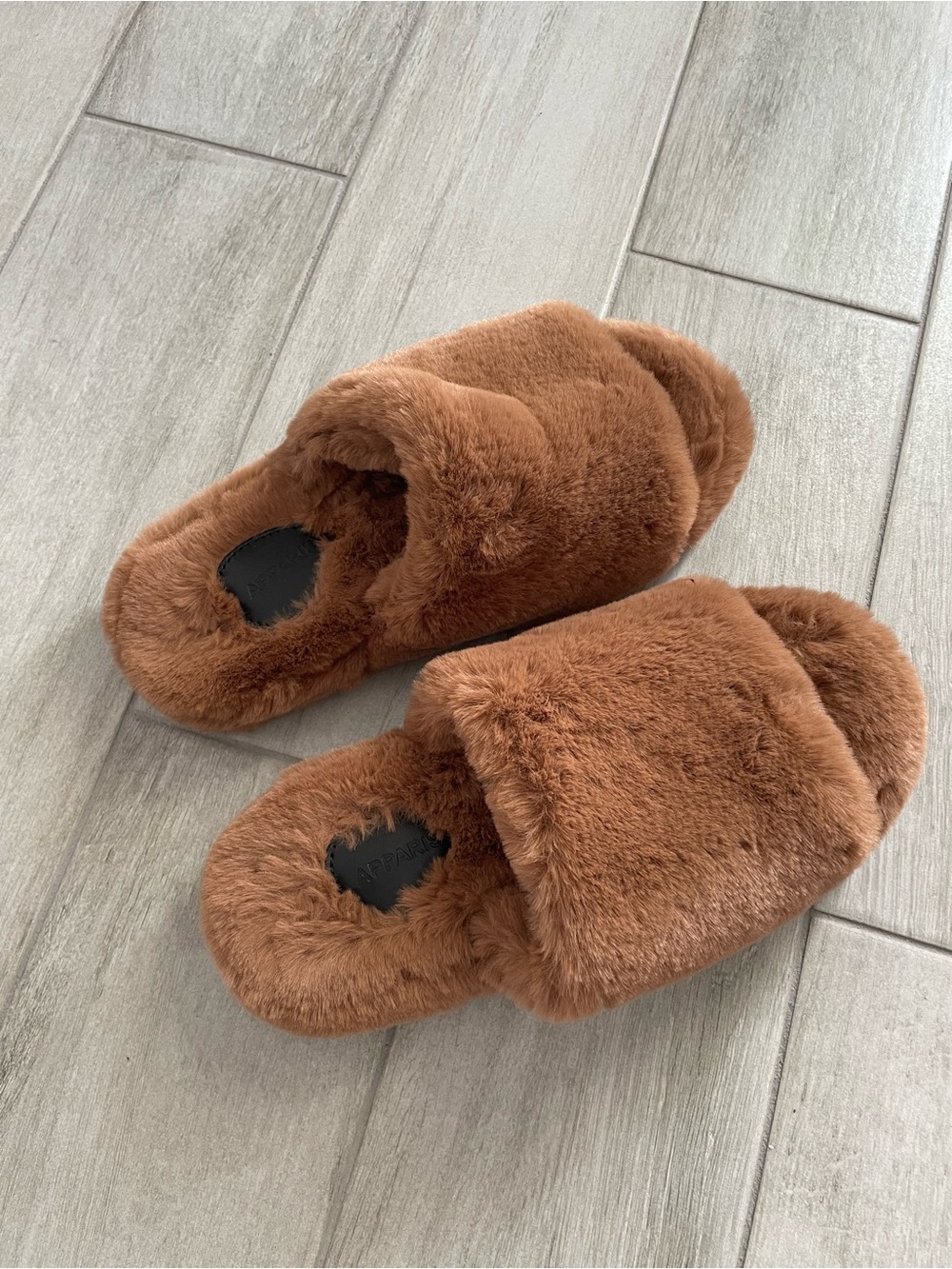 Apparis Brown Faux Fur Plush Slide Slippers Size 9 EU 40 - Picture 2 of 6
